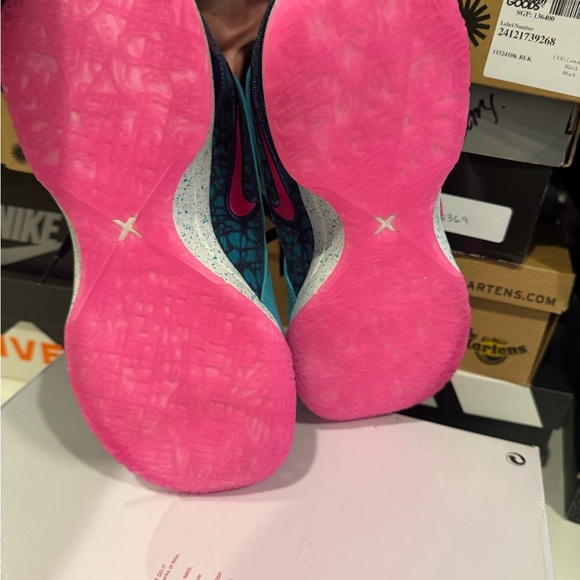 Nike Men's Teal and Pink Athletic Shoes with Neon Green Accents - Picture 5 of 5